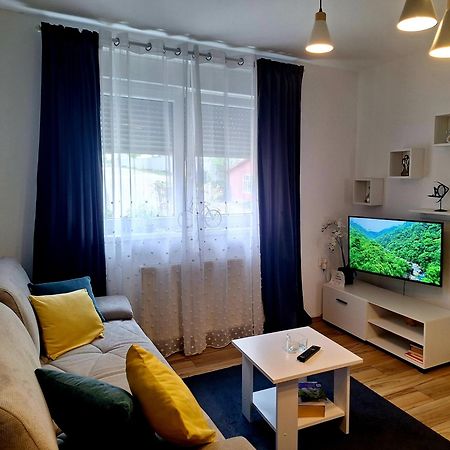 Gospic Riverside Apartment Bagian luar foto